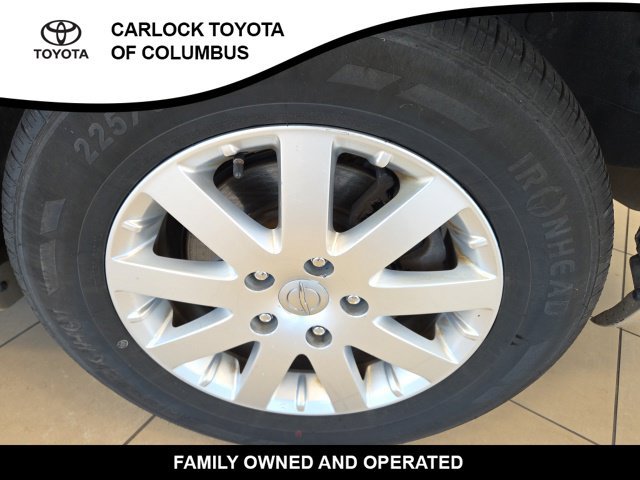 Used 2016 Chrysler Town & Country Touring FWD image 11