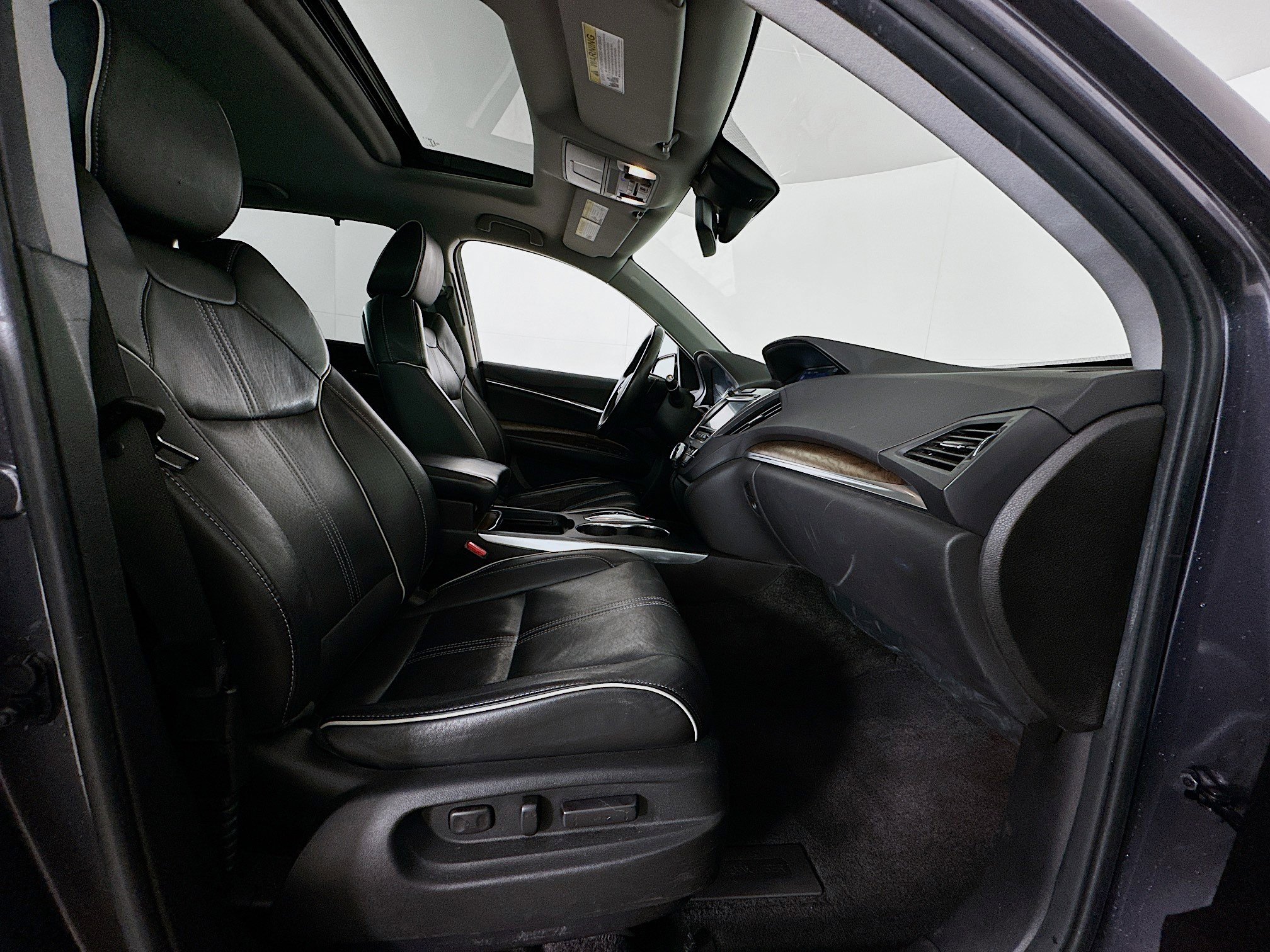 Used 2017 Acura MDX SH-AWD w/ Advance Package image 35