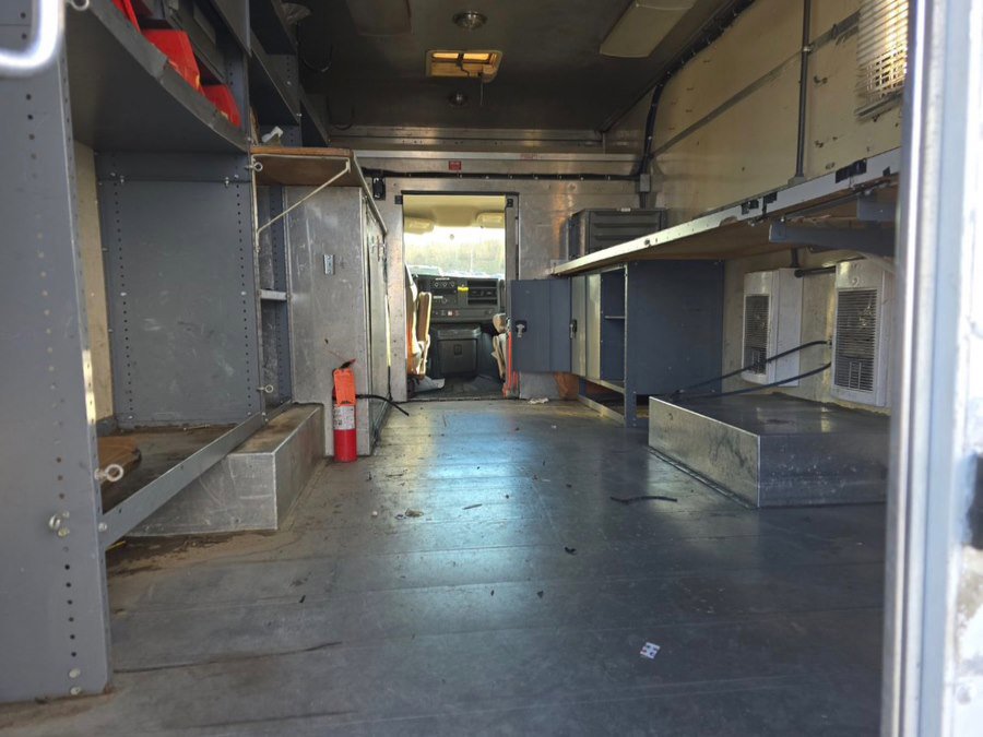 Used 2009 Chevrolet Express 3500 image 5