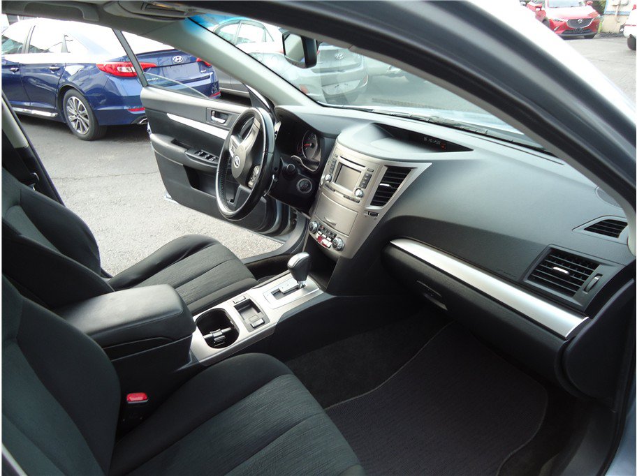 Used 2014 Subaru Outback 2.5i Premium w/ Moonroof Package AWD/4WD image 16