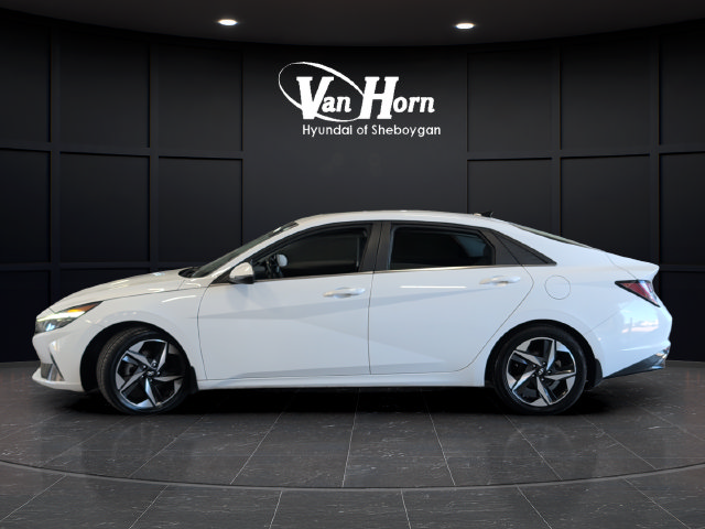 Used 2022 Hyundai Elantra Limited FWD image 4