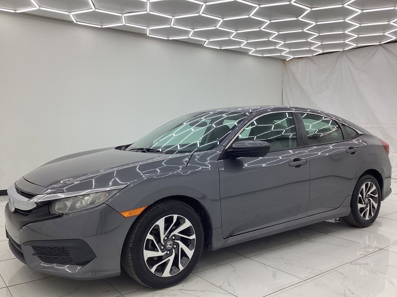 Used 2018 Honda Civic EX image 6