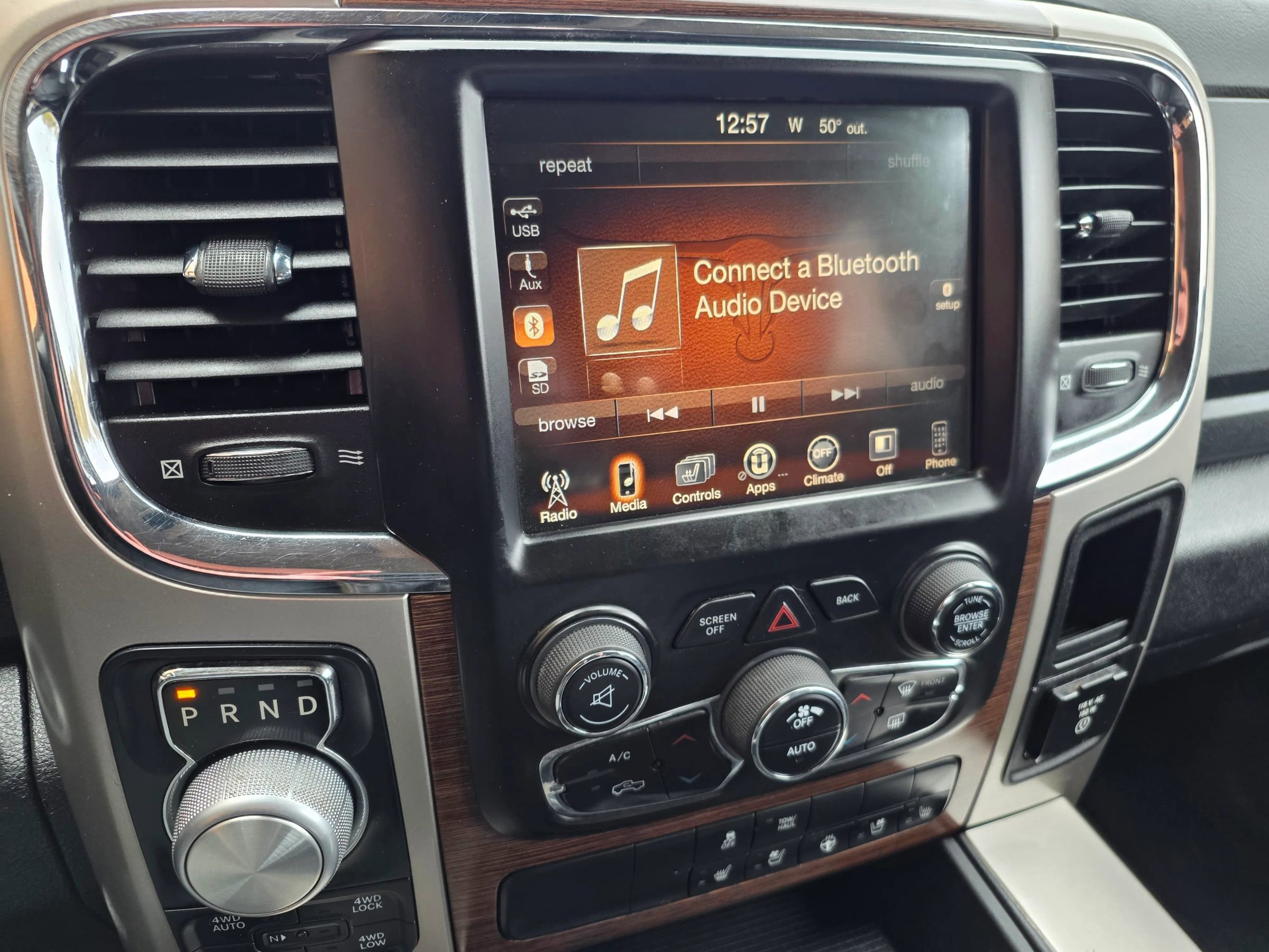 Used 2016 RAM 1500 Laramie w/ Convenience Group AWD/4WD image 20