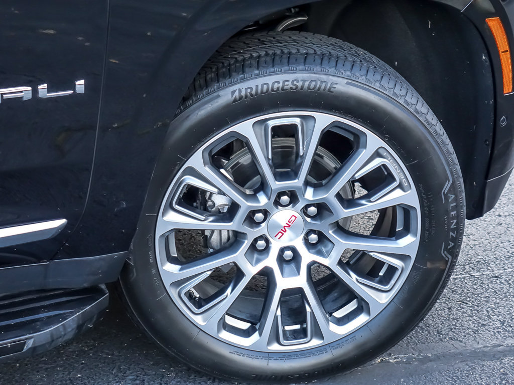 Certified 2025 GMC Yukon Denali AWD/4WD image 11