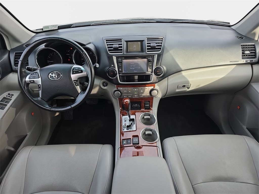 Used 2013 Toyota Highlander Limited image 9
