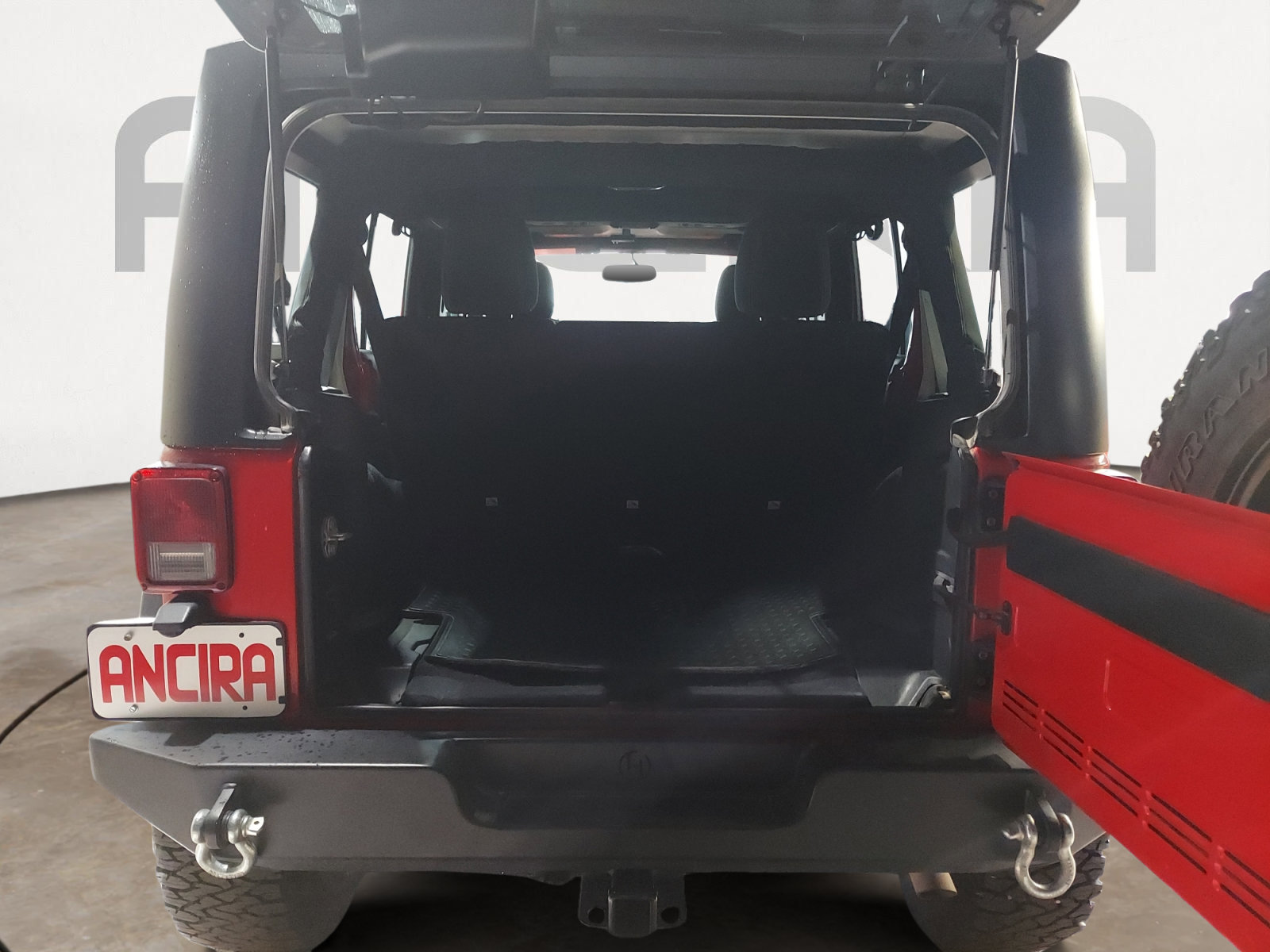 Used 2018 Jeep Wrangler Unlimited Rubicon w/ Connectivity Group AWD/4WD image 12