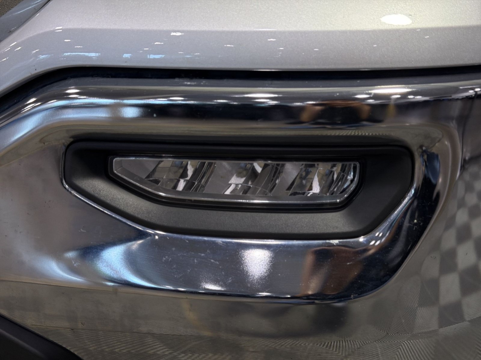 Used 2018 GMC Sierra 1500 SLE w/ Black Pack AWD/4WD image 14