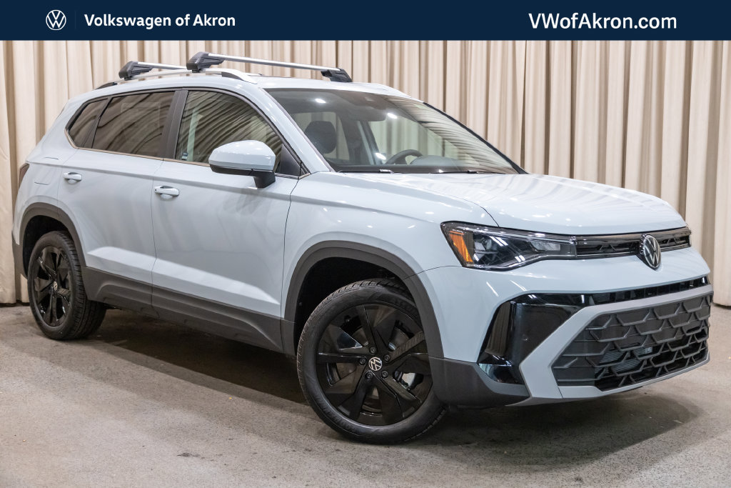 New 2026 Volkswagen Taos SE FWD image 1
