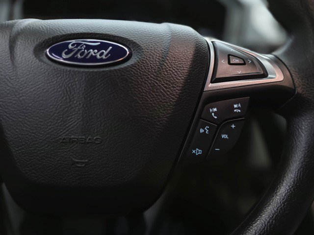 Used 2017 Ford Fusion SE FWD image 19