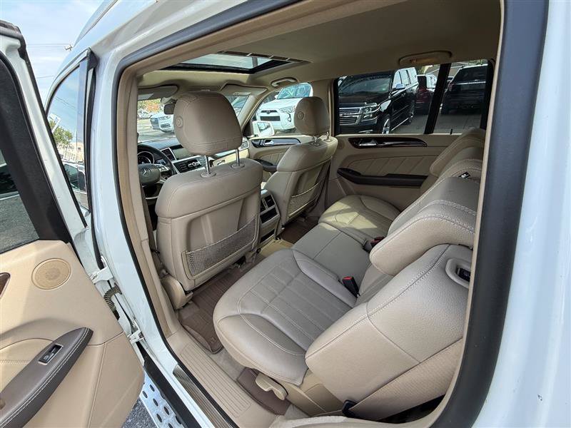 Used 2015 Mercedes-Benz GL 450 4MATIC image 20