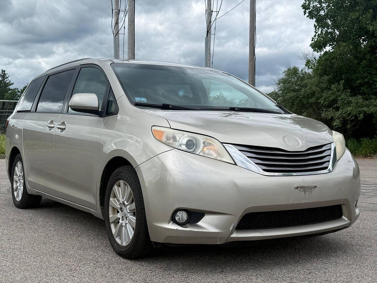 Used 2015 Toyota Sienna XLE AWD/4WD image 7