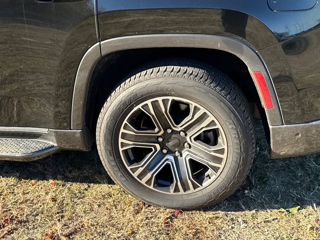 Used 2022 Jeep Wagoneer Series III w/ Convenience Group I image 16