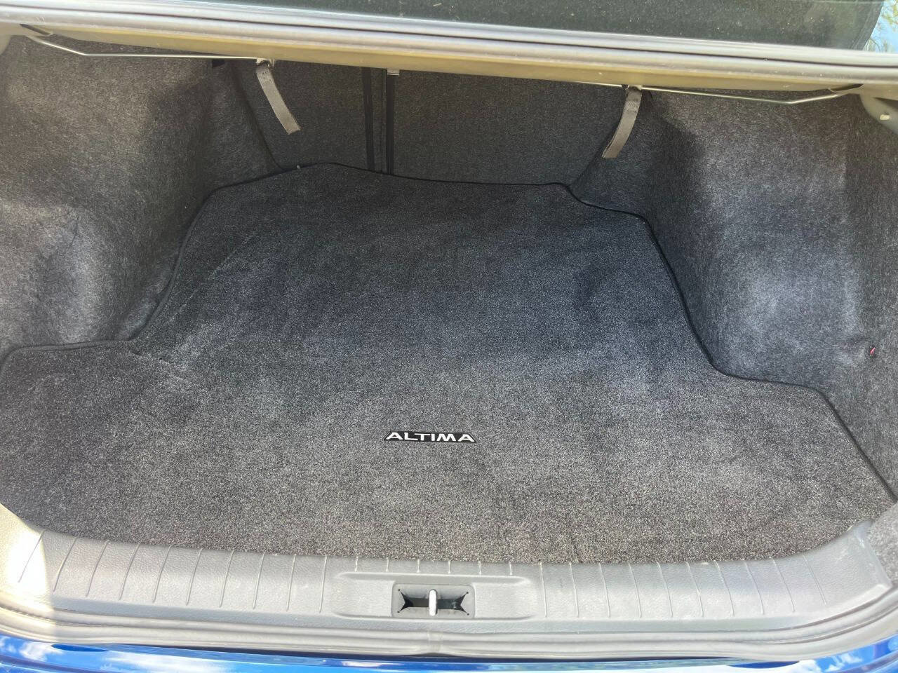 Used 2017 Nissan Altima 3.5 SR image 47