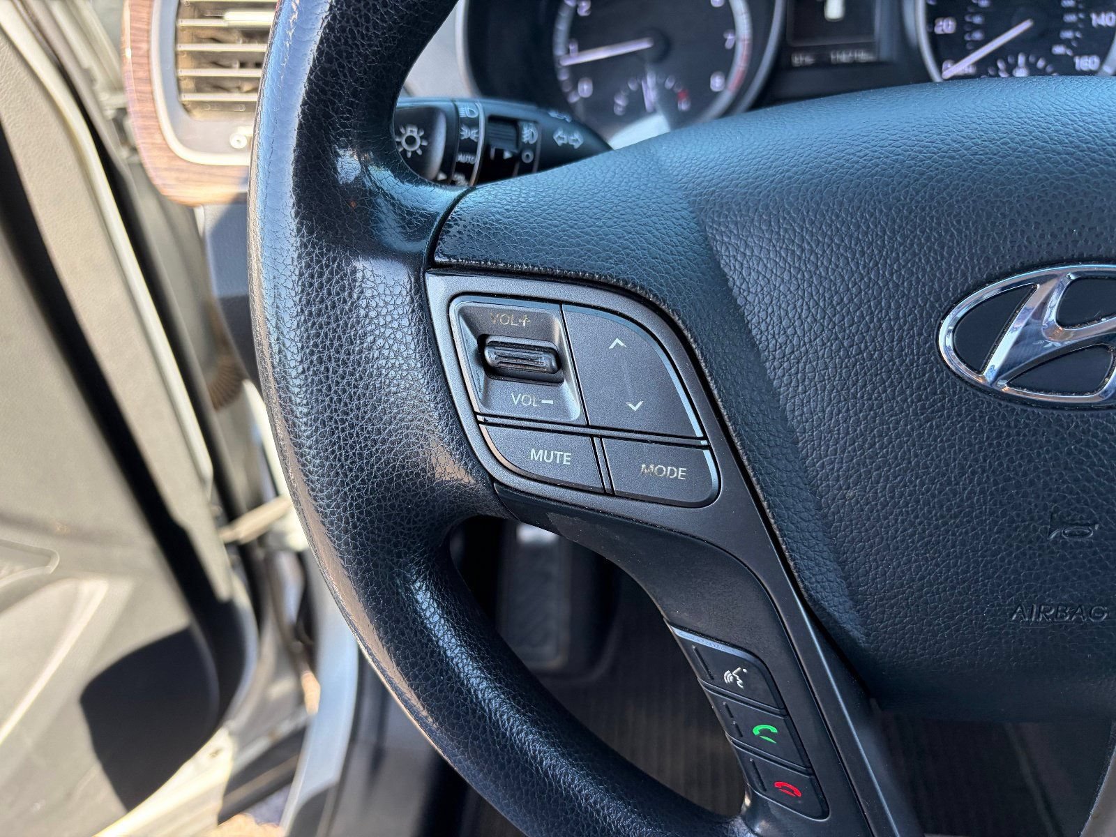 Used 2017 Hyundai Santa Fe Sport FWD image 25