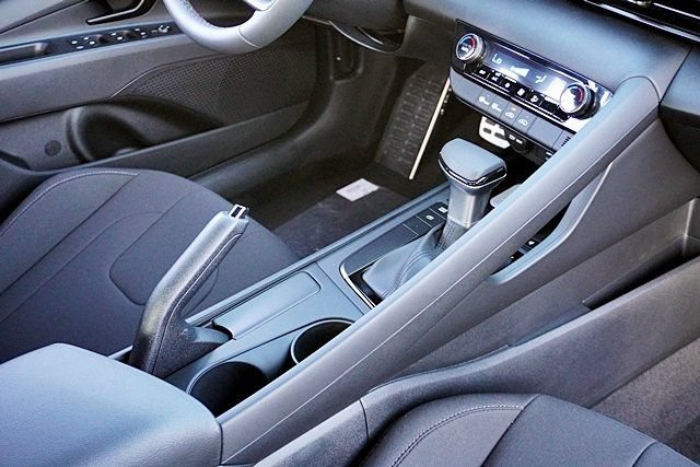 New 2026 Hyundai Elantra Sport FWD image 13