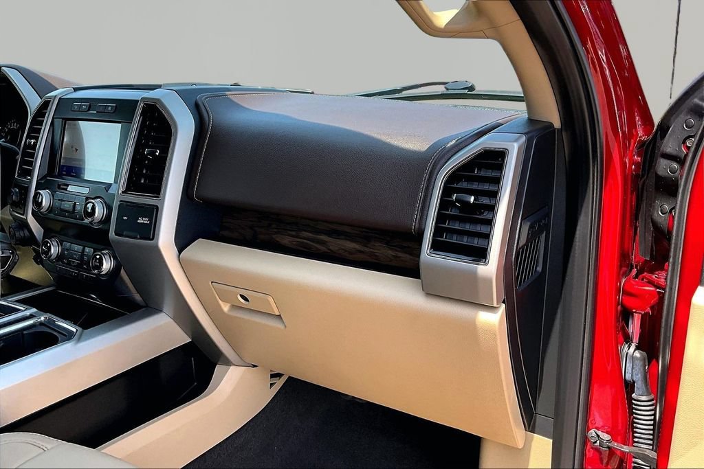 Used 2019 Ford F150 Lariat w/ Equipment Group 502A Luxury AWD/4WD image 17