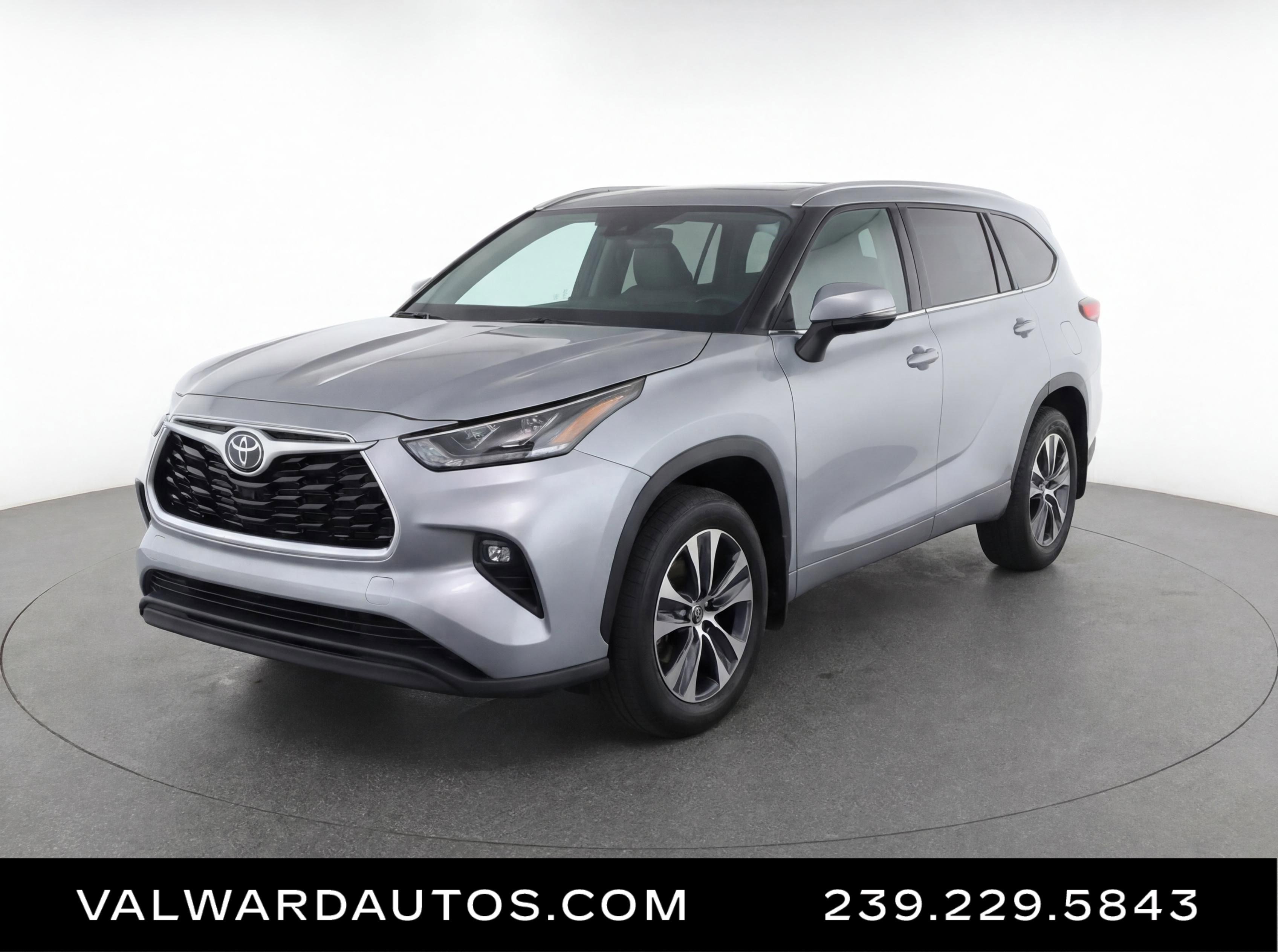 Used 2022 Toyota Highlander XLE FWD video 1