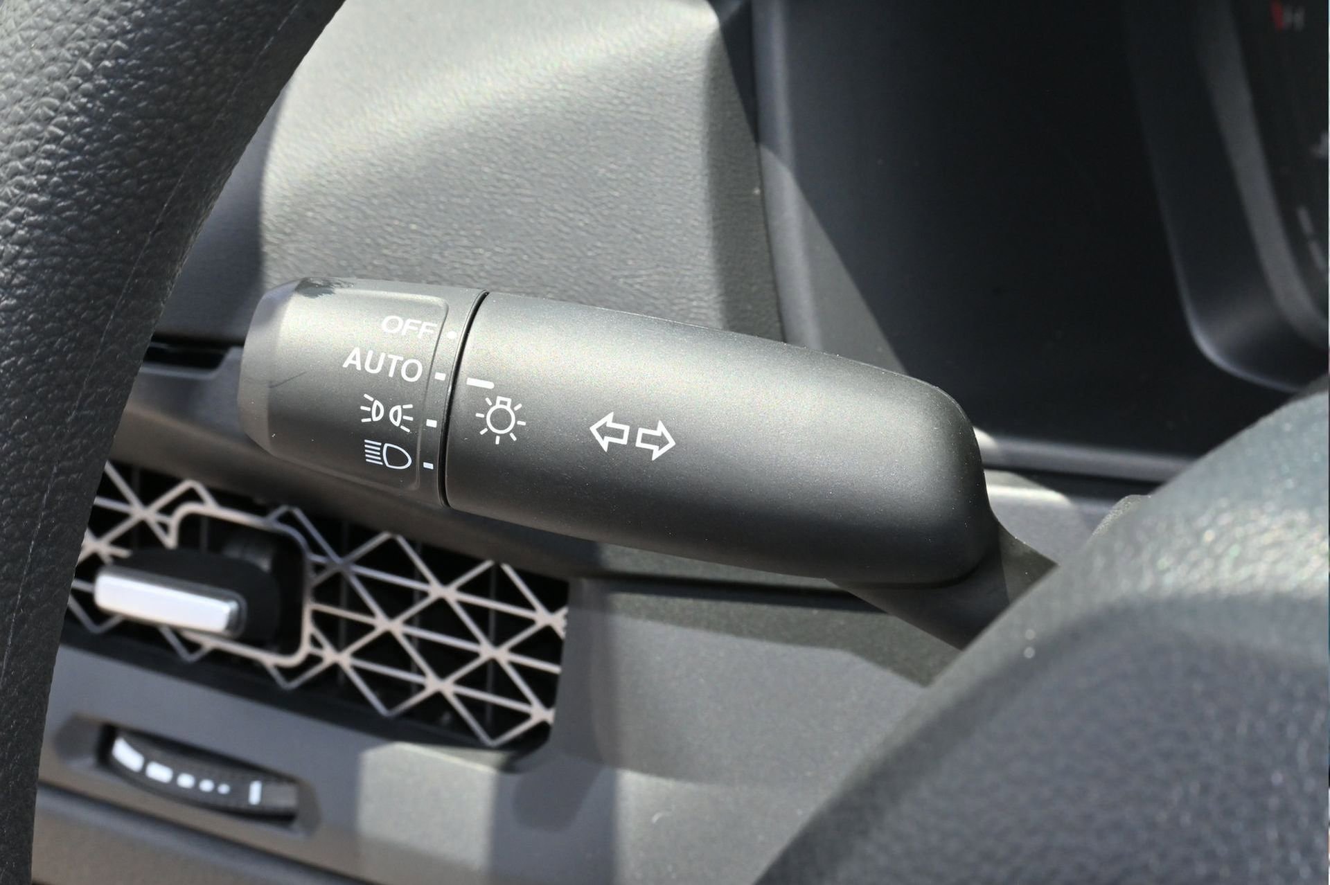 New 2025 Honda Accord SE image 25