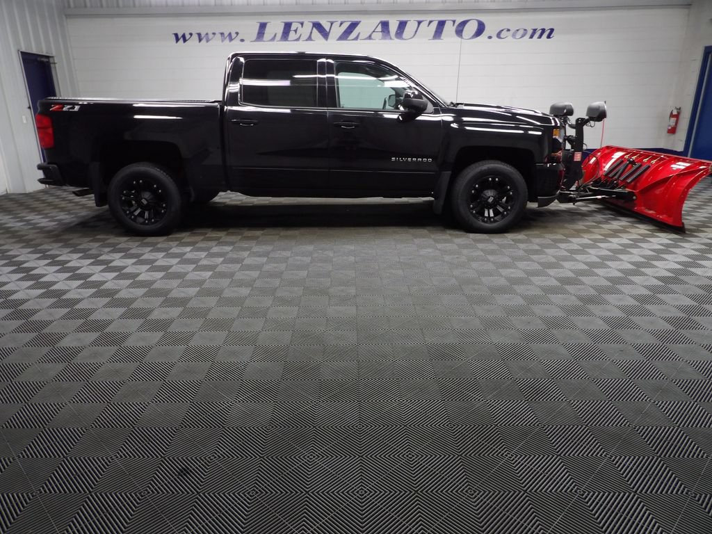 Used 2018 Chevrolet Silverado 1500 LT w/ All Star Edition AWD/4WD image 3