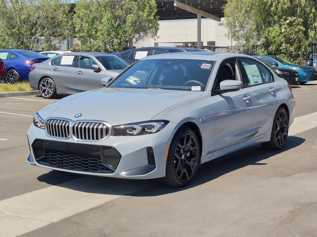 New 2026 BMW 330i Sedan w/ M Sport Package RWD image 2