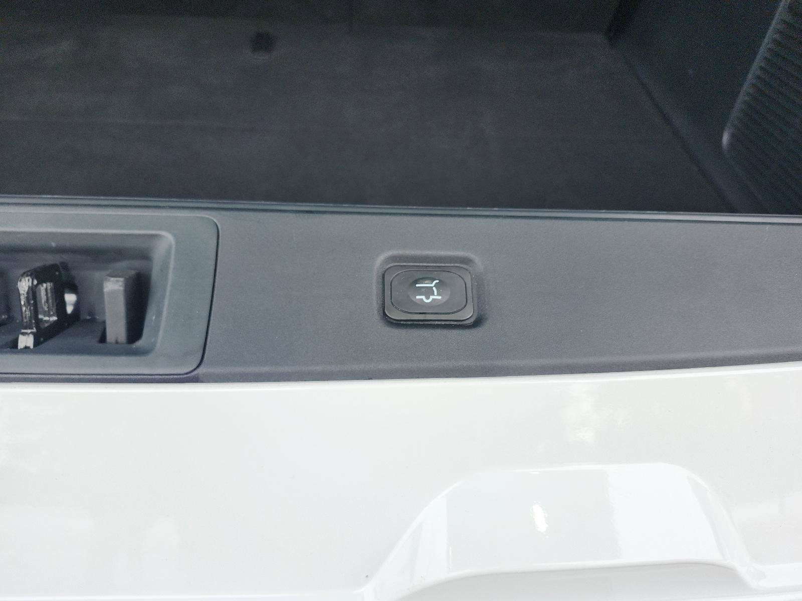 Used 2025 Ford Expedition Max Platinum w/ Stealth Appearance Package image 14