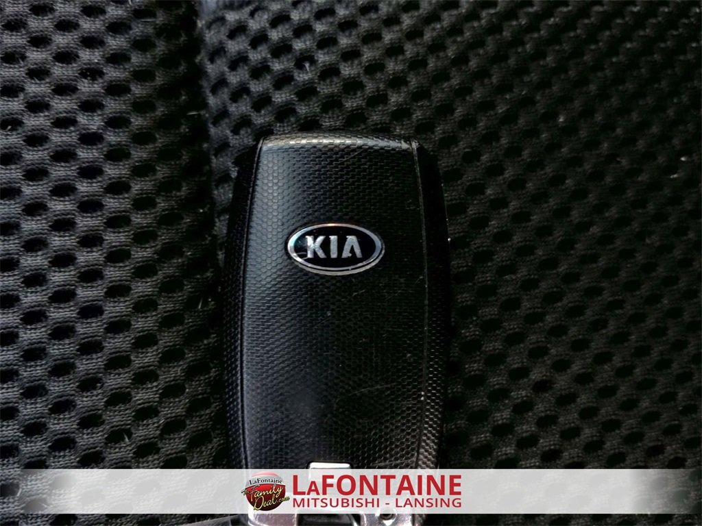 Used 2020 Kia Optima S image 9