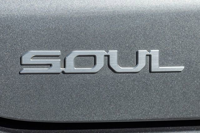 Used 2023 Kia Soul LX w/ LX Technology Package image 5