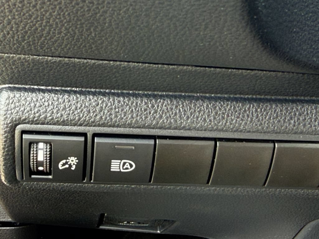 Used 2021 Toyota Corolla XSE FWD image 20