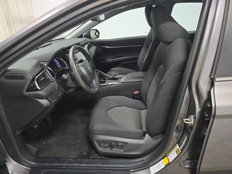 Used 2020 Toyota Camry LE image 8
