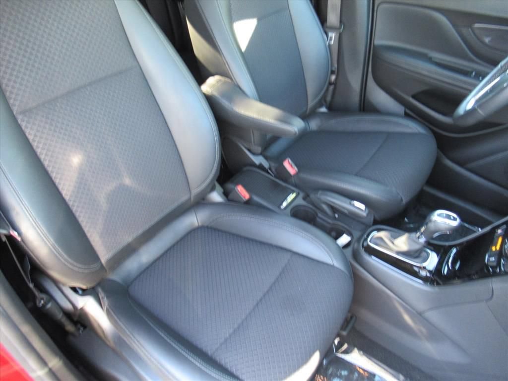 Used 2022 Buick Encore Preferred w/ Safety Package FWD image 8