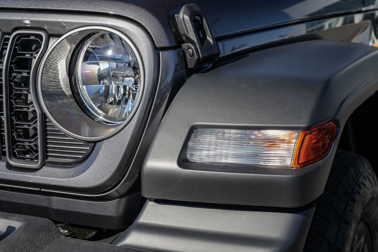 New 2026 Jeep Wrangler Sport AWD/4WD image 8