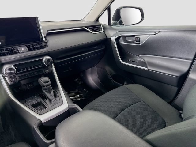 Certified 2025 Toyota RAV4 LE FWD image 21