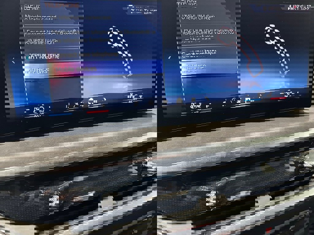 Used 2026 BMW X5 xDrive50e image 32