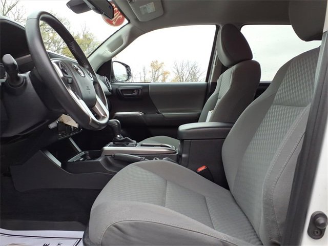 Certified 2022 Toyota Tacoma SR image 13