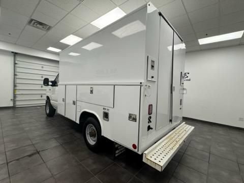 Used 2024 Ford E-350 and Econoline 350 Super Duty w/ Power Windows & Locks Group RWD image 5