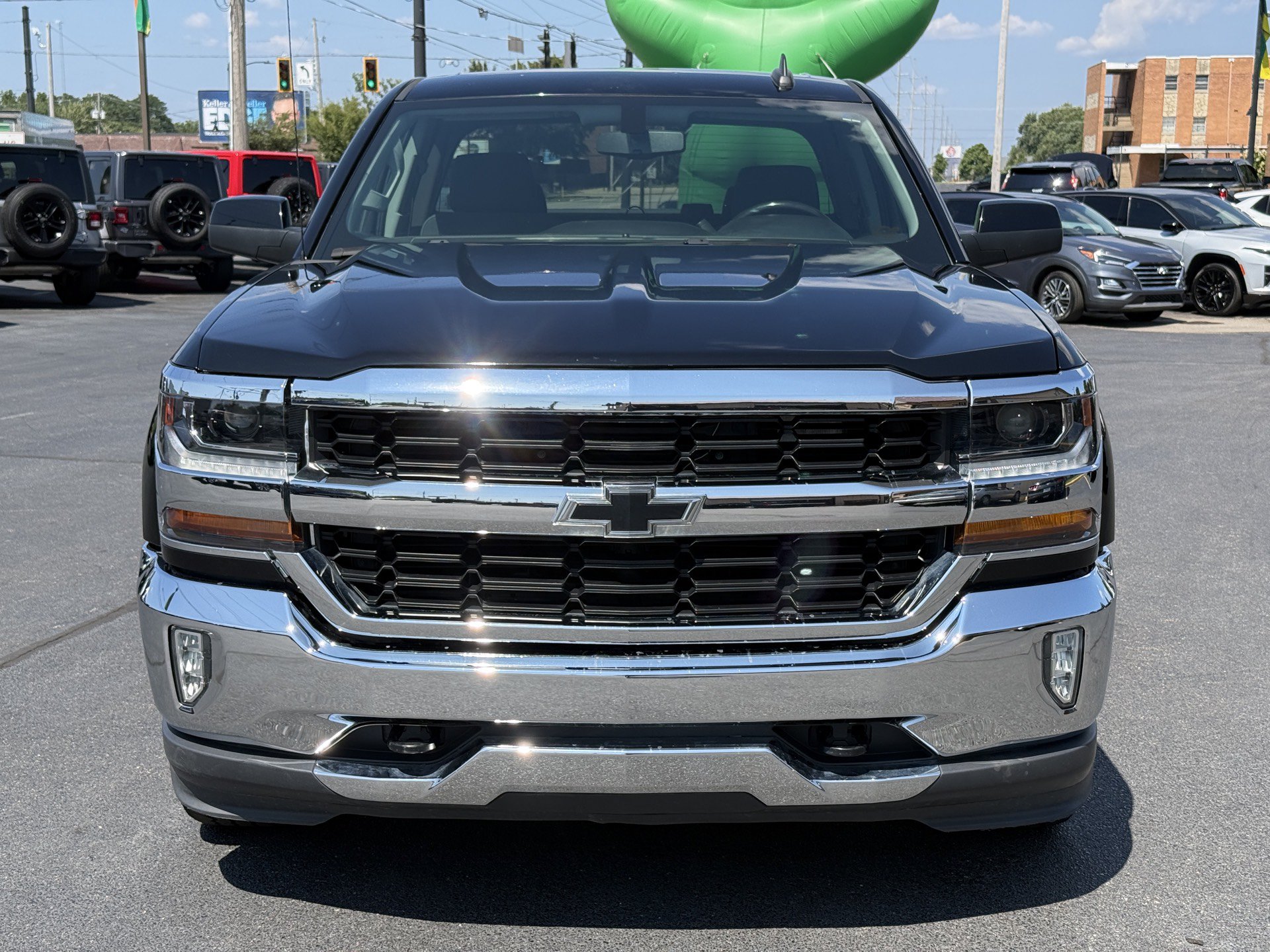 Used 2019 Chevrolet Silverado 1500 LT w/ All Star Edition AWD/4WD image 3