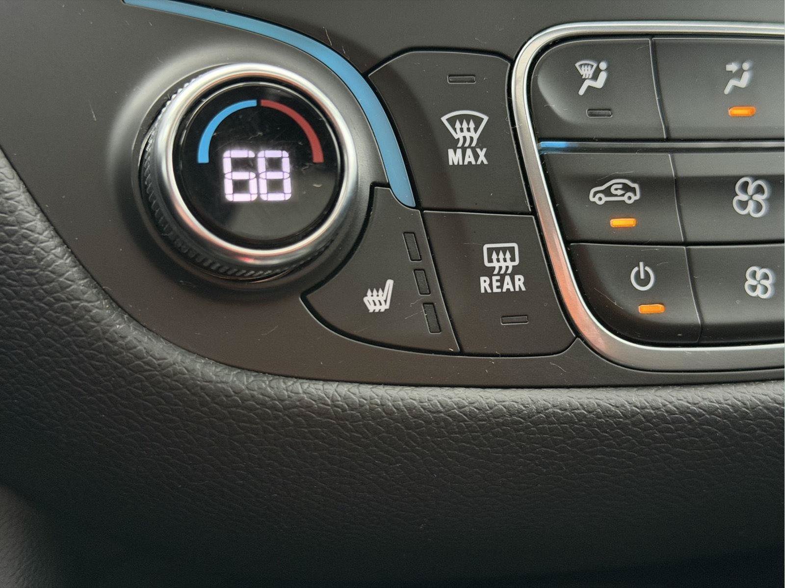 Used 2019 Chevrolet Equinox LT w/ Sun & Navigation Package AWD/4WD image 36