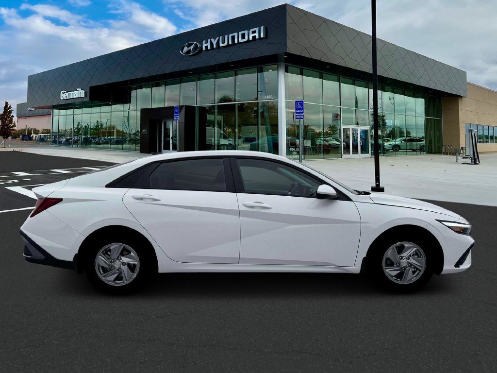 New 2026 Hyundai Elantra SE FWD image 9