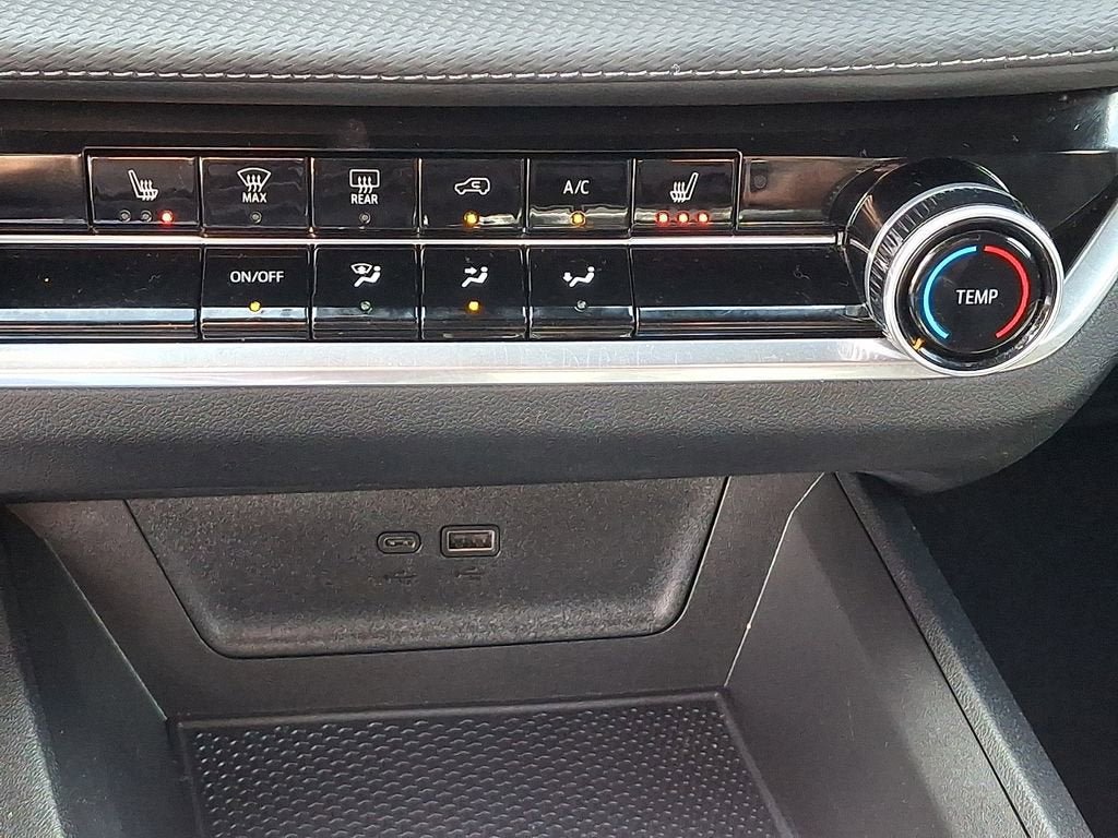 Used 2025 Chevrolet Equinox LT AWD/4WD image 15