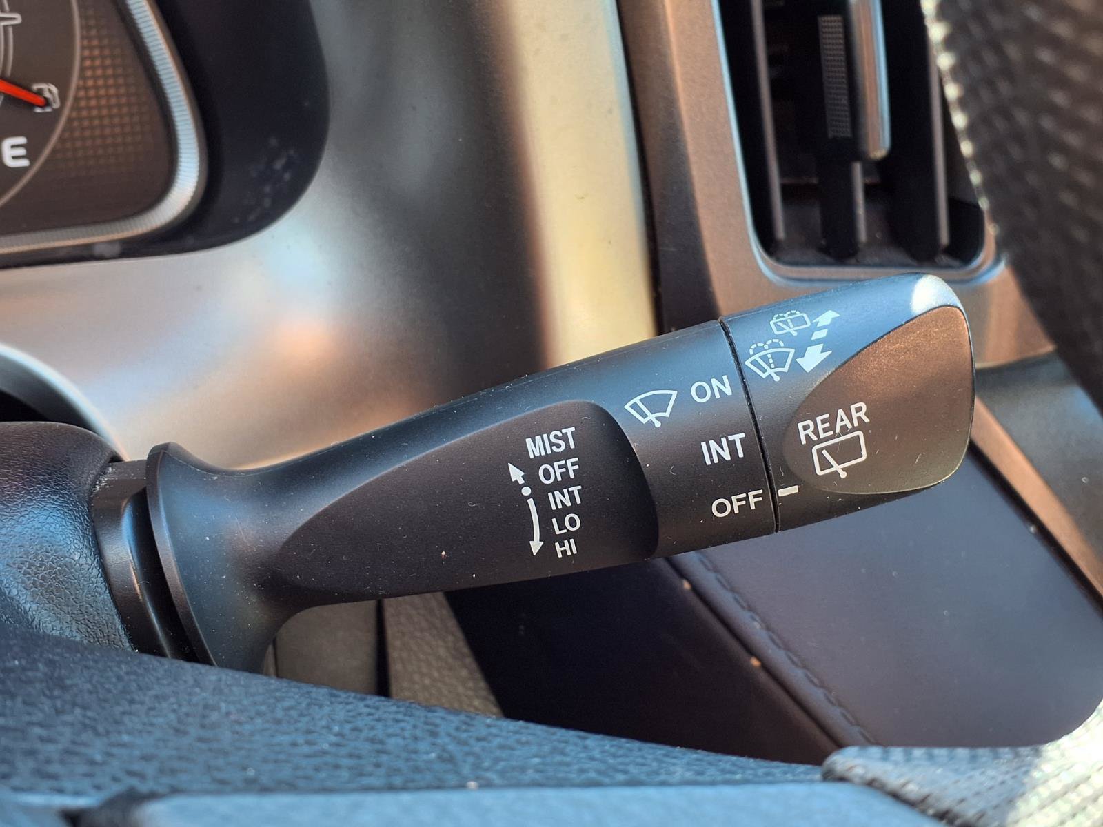 Used 2015 Toyota RAV4 LE AWD/4WD image 21