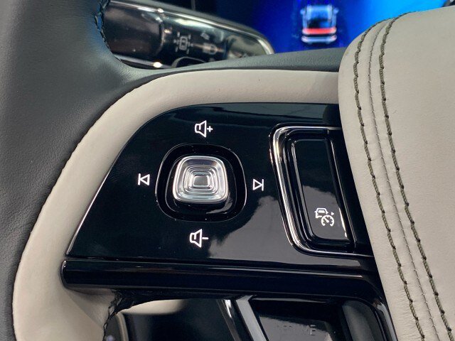 New 2026 Lincoln Aviator AWD image 20