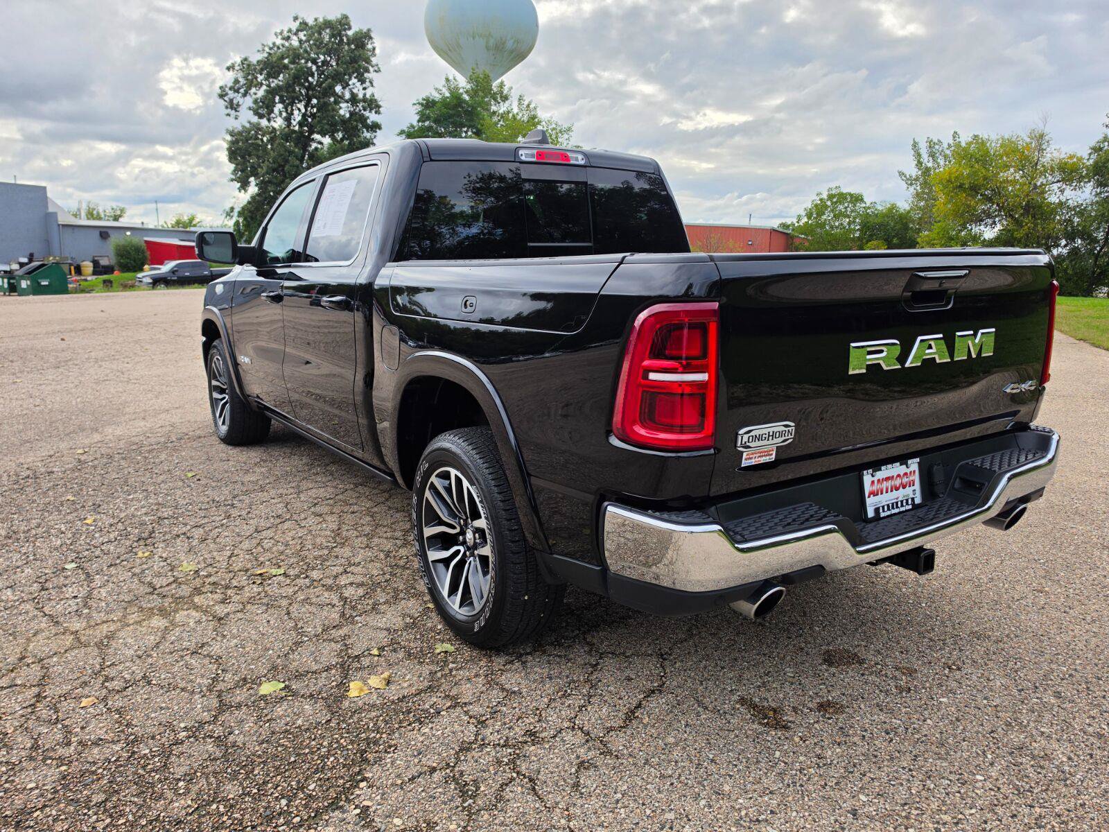 Used 2025 RAM 1500 Limited AWD/4WD image 22