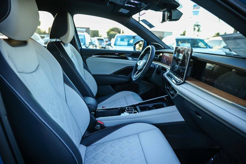 New 2026 Volkswagen Tiguan SEL R-Line image 26