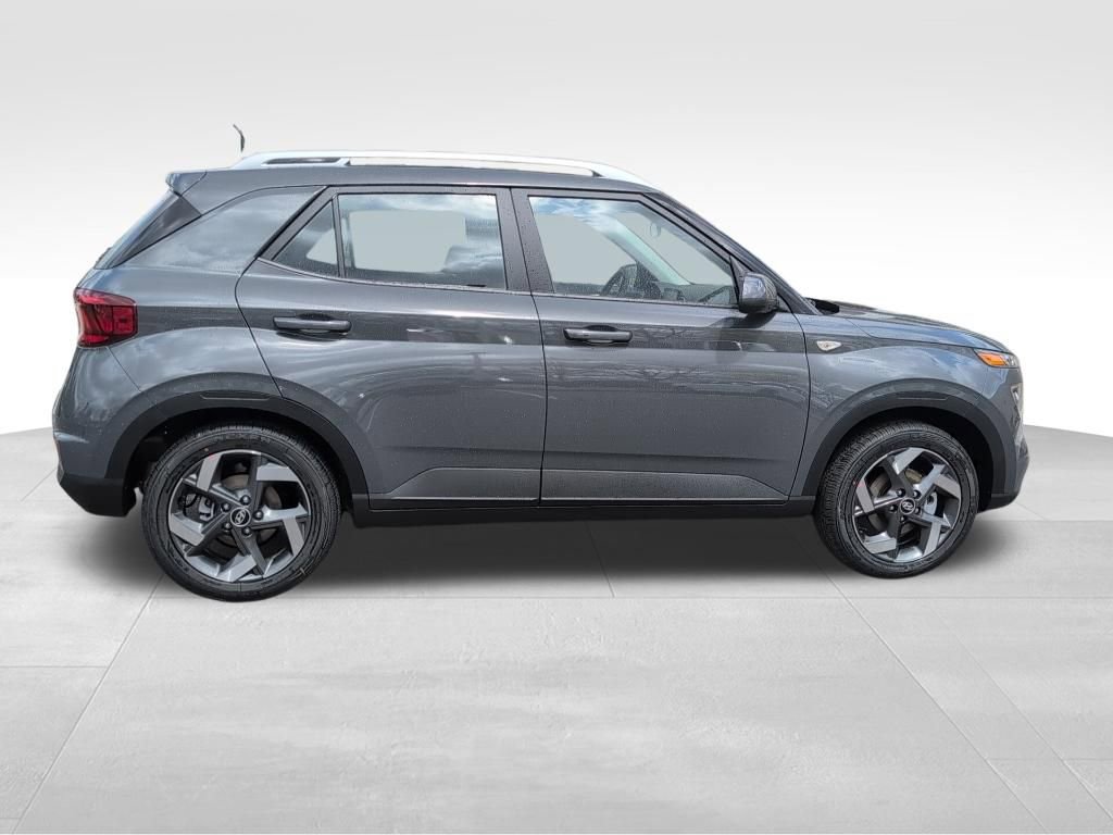 New 2026 Hyundai Venue SEL FWD image 8