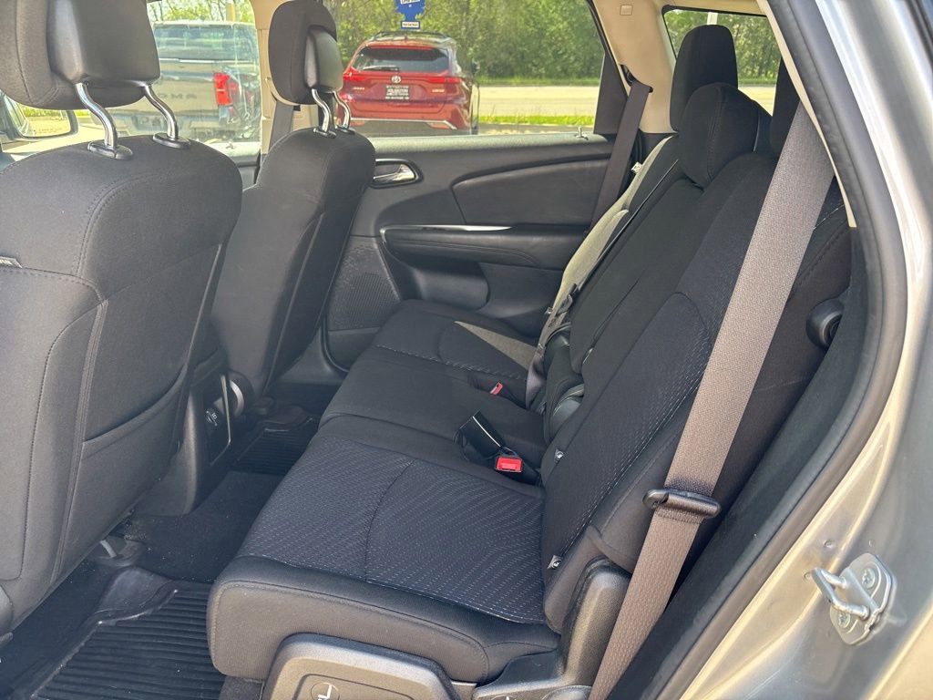 Used 2019 Dodge Journey SE w/ Blacktop Package FWD image 19