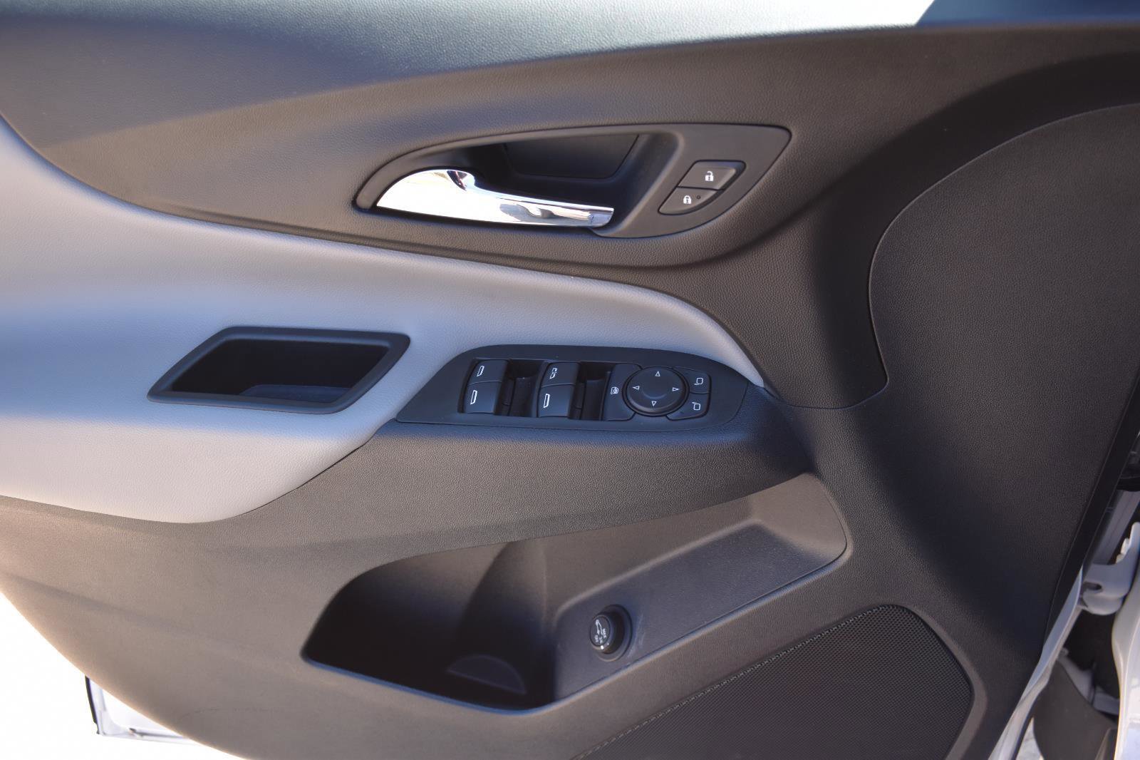 Used 2020 Chevrolet Equinox LT image 22