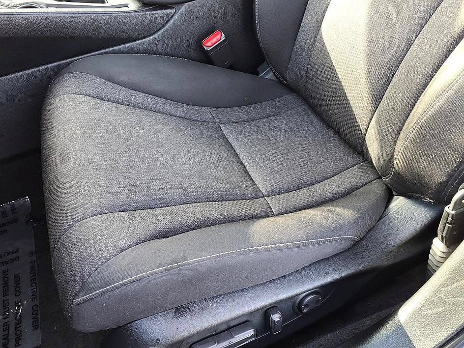 Used 2025 Honda Accord SE image 15