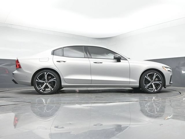 Used 2024 Volvo S60 B5 Plus AWD/4WD image 40