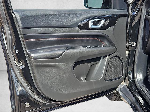 Used 2023 Jeep Compass Trailhawk w/ Trailhawk Elite Group AWD/4WD image 11