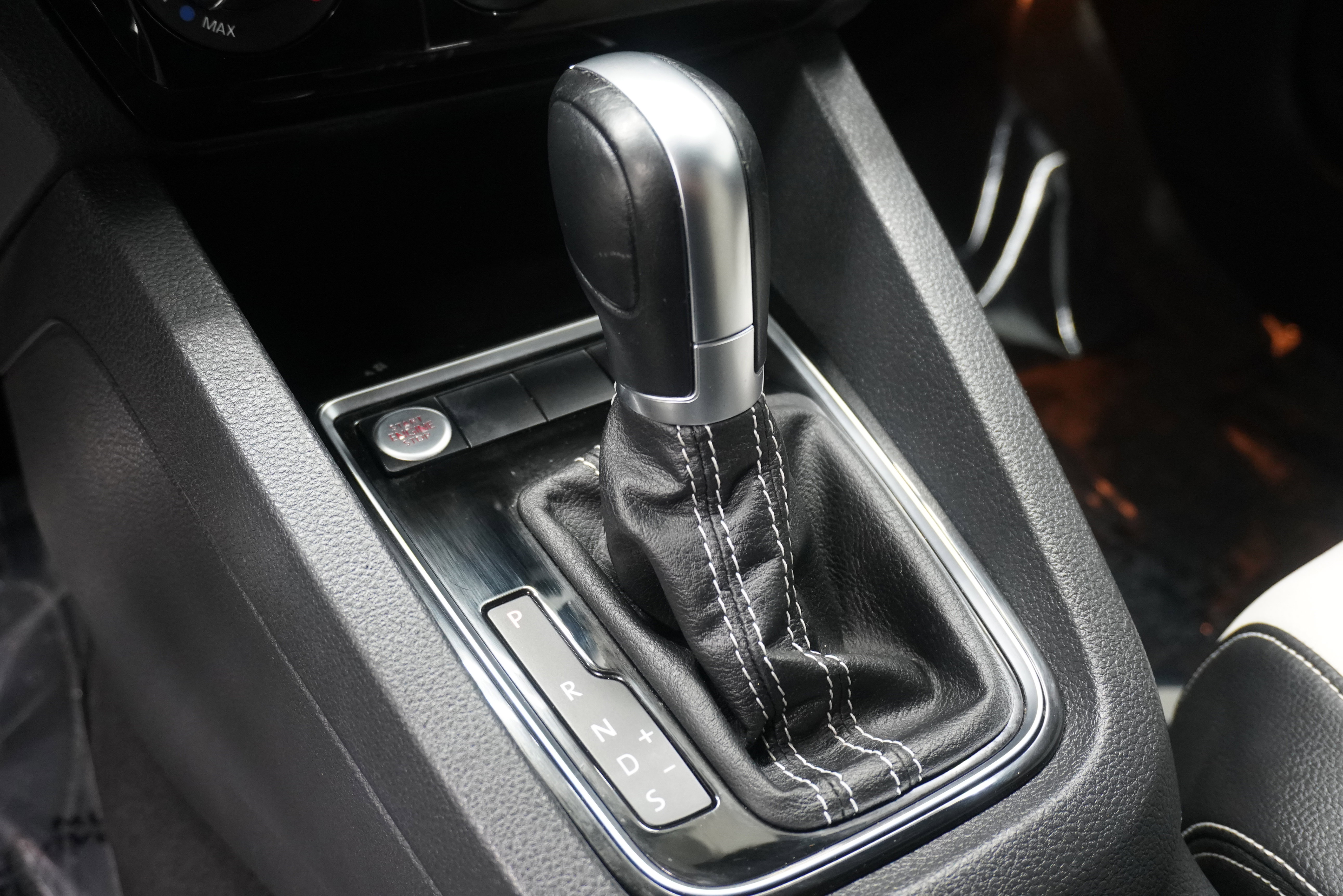 Used 2015 Volkswagen Jetta SE FWD image 20